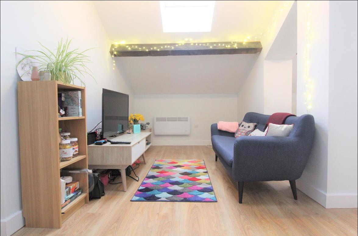1 Bedroom Apartment To Rent image 3